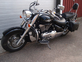 Suzuki Intruder