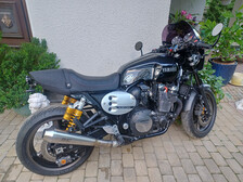 Yamaha XJR