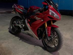 Yamaha YZF-R1