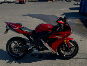 Yamaha YZF-R1