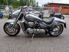 Suzuki Intruder