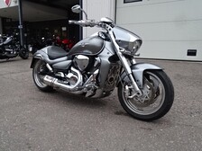 Suzuki Intruder