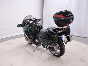 Kawasaki GTR