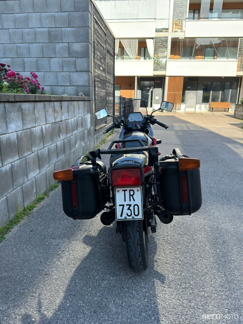 5 / 11