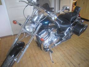 Suzuki Intruder