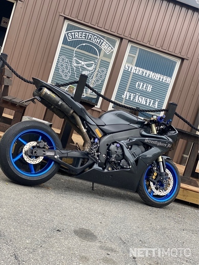 Yamaha YZF-R1