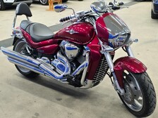 Suzuki Intruder