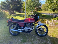 Suzuki GS