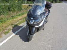 Piaggio X10
