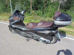 Piaggio X10