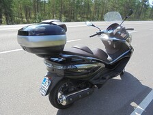 Piaggio X10