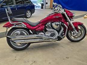 Suzuki Intruder