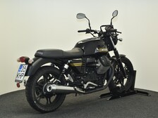 Moto Guzzi V7
