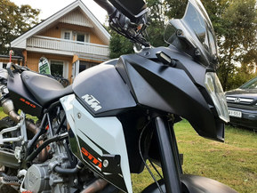 KTM 990