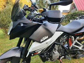 KTM 990