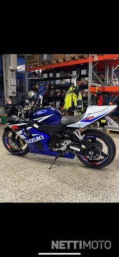 suzuki gsxr 1000cc