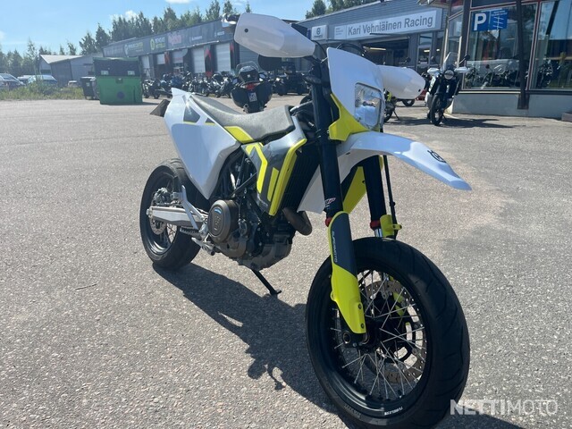 2021 husky 701
