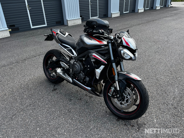 Triumph Street Triple