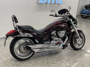 Suzuki Intruder