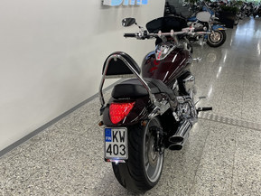 Suzuki Intruder