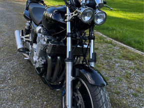 Yamaha XJR