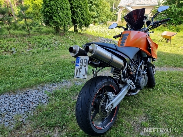 KTM 990