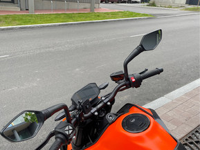 KTM 890