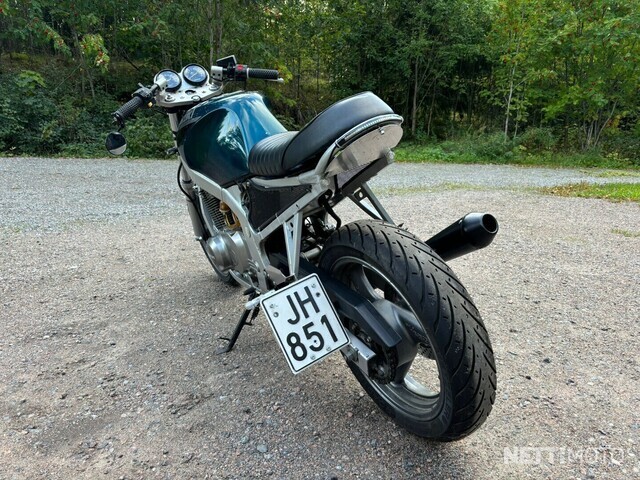 Suzuki GS