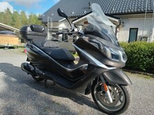 Piaggio X10