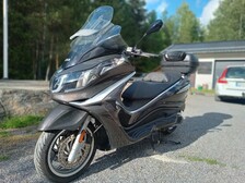Piaggio X10