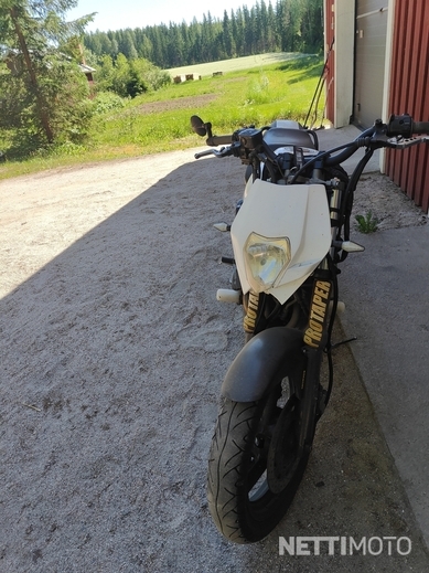 Yamaha XJ