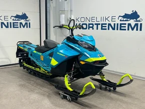 Ski-Doo Summit