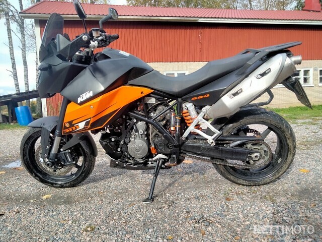 KTM 990