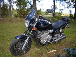 Yamaha XJR