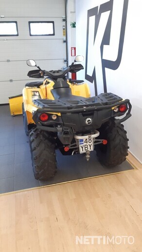 Can-Am Outlander Tieliikennemönkijä 650 EFI XT