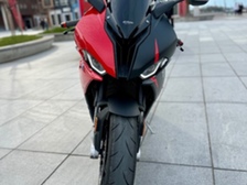 BMW S