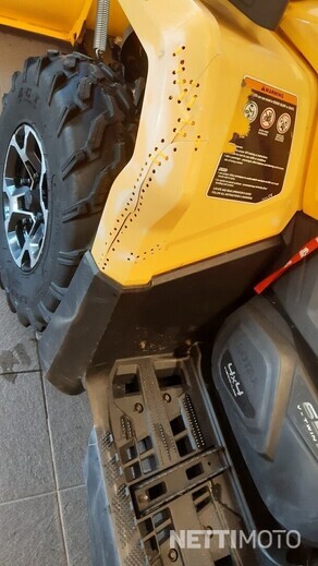 Can-Am Outlander Tieliikennemönkijä 650 EFI XT