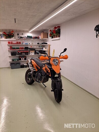 KTM 690