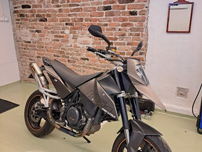 KTM 690