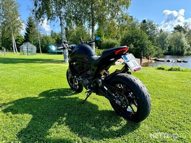 Ducati Monster