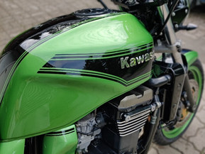 Kawasaki ZRX