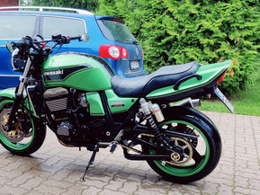 Kawasaki ZRX