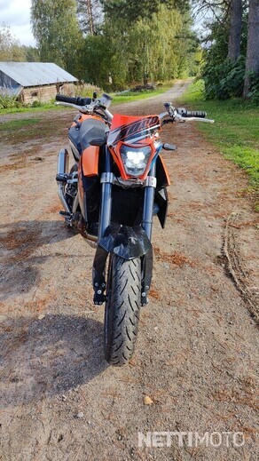 KTM 690