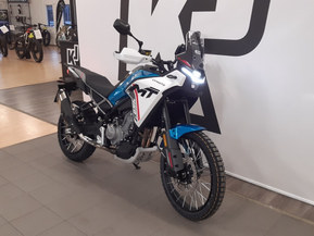 CFMOTO 450MT