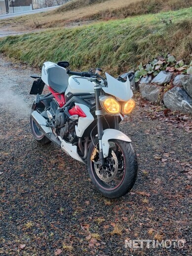 Triumph Street Triple