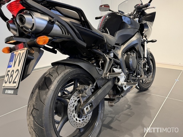 Yamaha FZ6