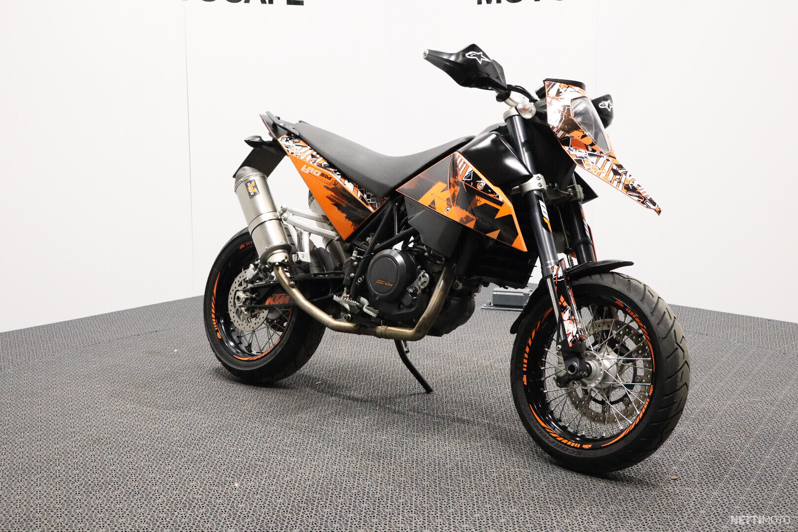 KTM 690 Supermoto Prestige