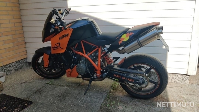 KTM 990