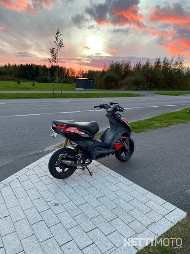 Aprilia SR