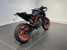 KTM 890